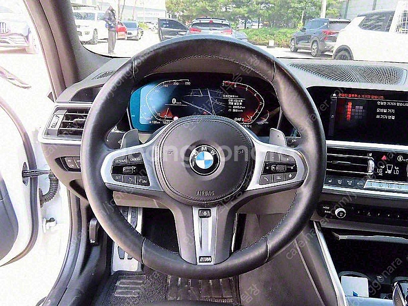 BMW 3시리즈 중고 BMW 중고 BMW 3시리즈 중고차 할부가능 2022년식 25,913km 320i M 스포츠 ...--9